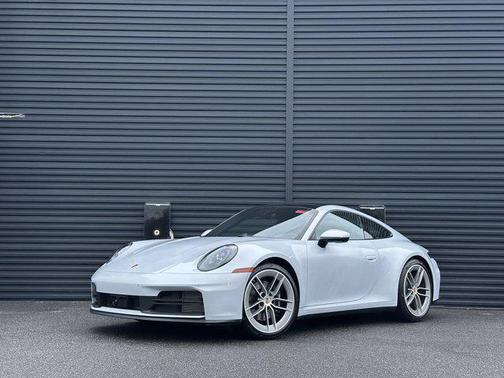 2025 Porsche 911 Carrera