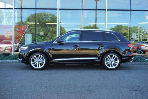 2025 Audi Q7 55 Premium Plus