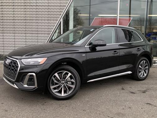 2023 Audi Q5 45 S line Premium Plus