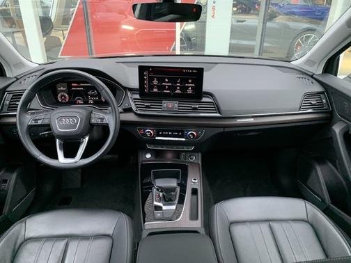 2023 Audi Q5 45 S line Premium Plus