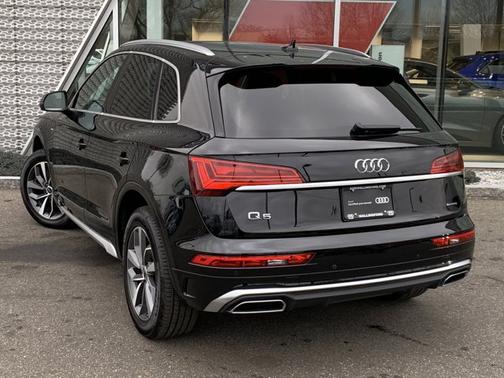 2023 Audi Q5 45 S line Premium Plus