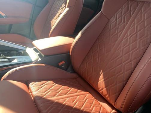 2025 Audi SQ5 3.0T Prestige