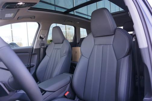 2025 Audi Q6 e-tron Premium Plus quattro