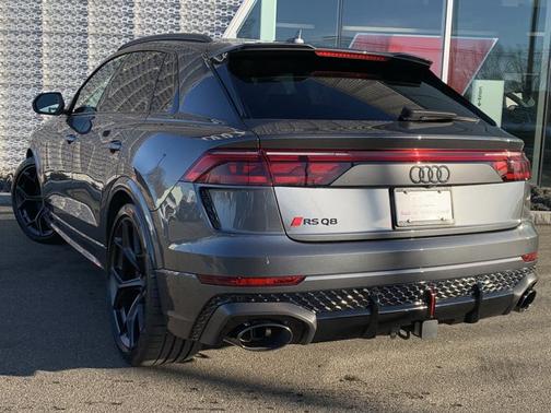 daytona gray pearl effect 2026 Audi RS Q8 4.0T