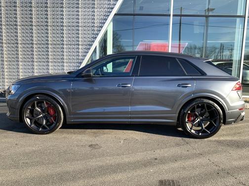 daytona gray pearl effect 2026 Audi RS Q8 4.0T