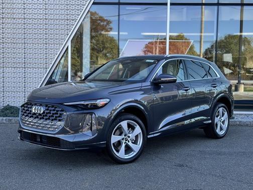 2025 Audi Q5 Premium Plus