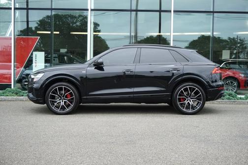 2021 Audi Q8 55 Premium Plus