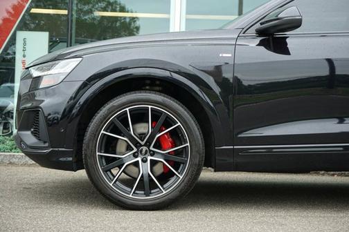 2021 Audi Q8 55 Premium Plus