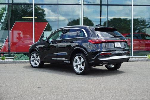 2025 Audi Q5 Premium Plus