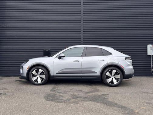 2024 Porsche Macan 4