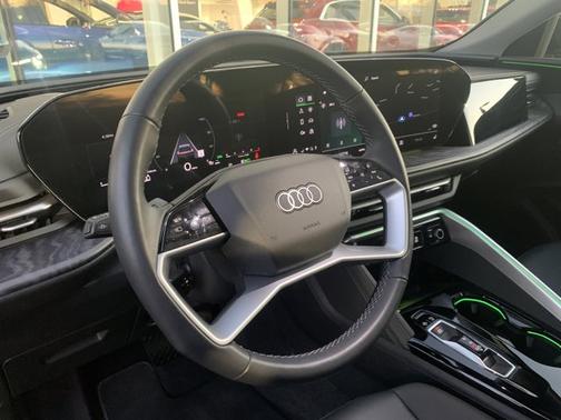 2025 Audi Q5 Premium Plus TFSI quattro S tronic