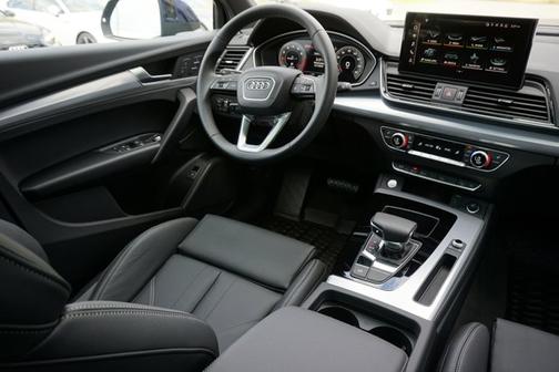2025 Audi Q5 45 S line Premium