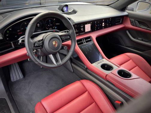 2024 Porsche Taycan GTS