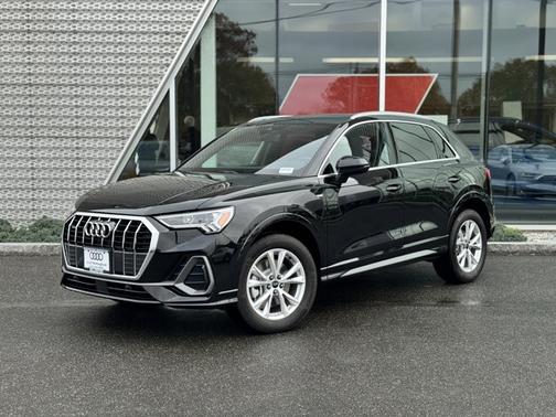 2025 Audi Q3 Premium 45 TFSI S line quattro Tiptronic