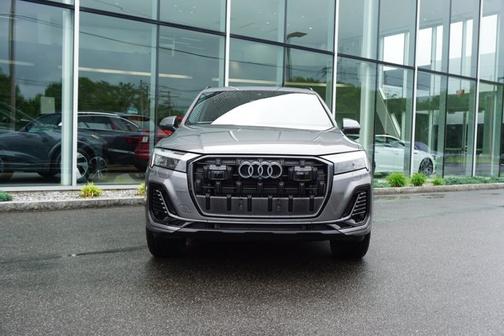 2025 Audi Q7 45 Premium