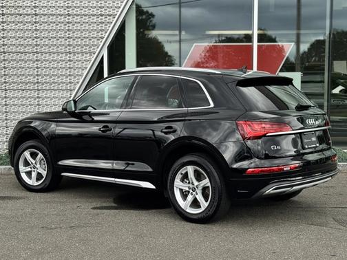 2023 Audi Q5 40 Premium
