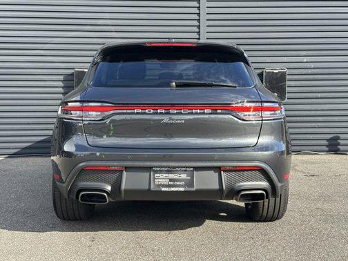 2025 Porsche Macan AWD