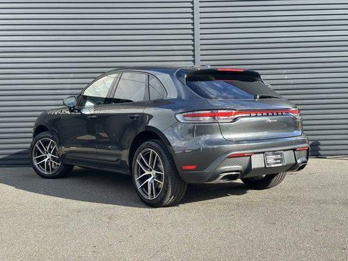 2025 Porsche Macan AWD