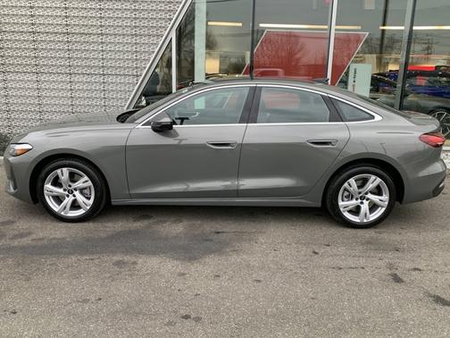 2025 Audi A5 Premium TFSI quattro S tronic