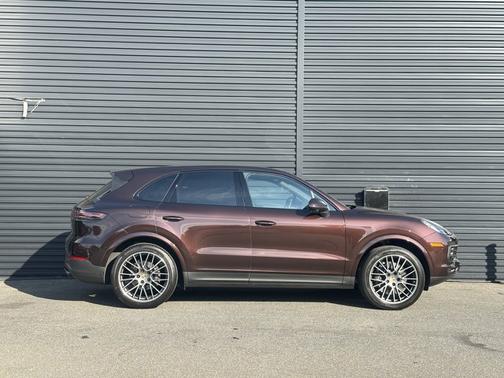 2023 Porsche Cayenne AWD
