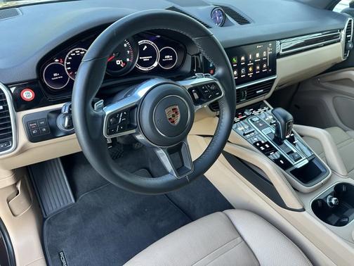 2023 Porsche Cayenne Cayenne