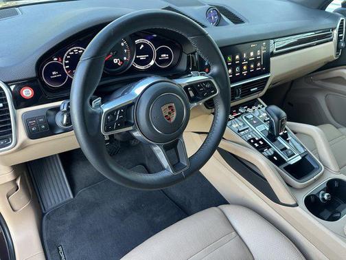 2023 Porsche Cayenne Cayenne