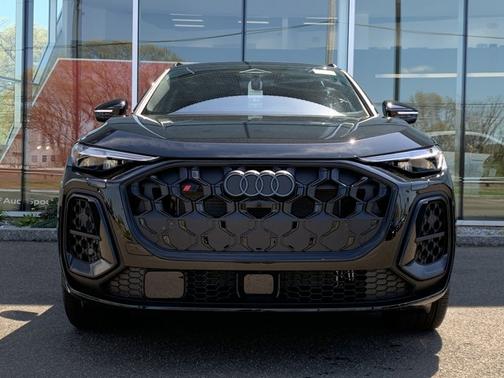 Mythos Black Metallic 2026 Audi SQ5 3.0T Premium Plus