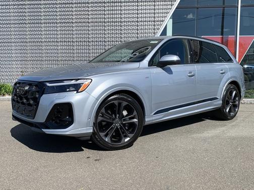 Satellite Silver Metallic 2026 Audi Q7 55 Premium Plus