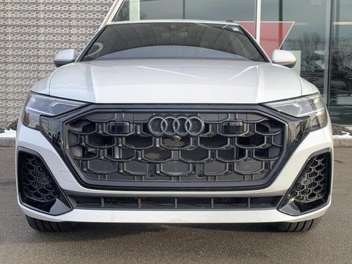 2025 Audi Q8 55 Premium Plus