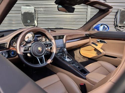2017 Porsche 911 Targa 4S