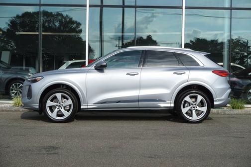 2025 Audi Q5 Premium Plus