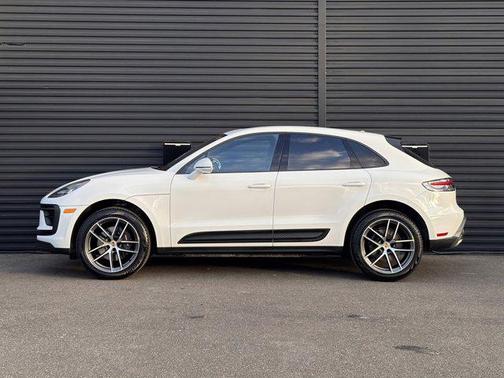 2024 Porsche Macan Base
