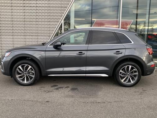 2023 Audi Q5 45 S line Premium Plus
