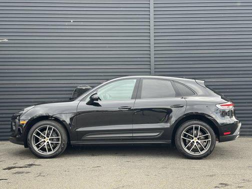 2025 Porsche Macan AWD