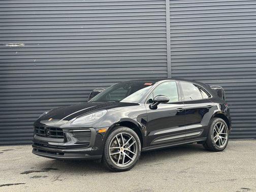 2025 Porsche Macan AWD