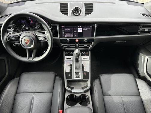 2025 Porsche Macan AWD