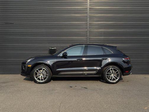 2025 Porsche Macan AWD