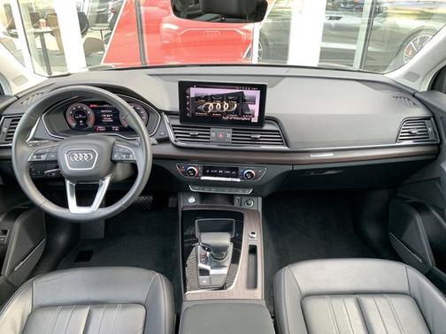 2023 Audi Q5 45 S line Premium Plus
