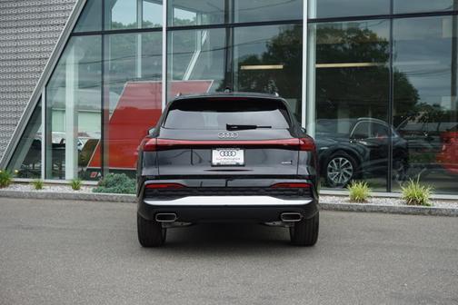 2025 Audi Q5 Premium Plus