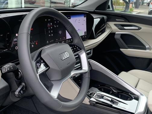 2025 Audi Q5 Premium Plus