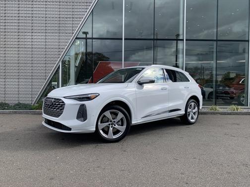 2025 Audi Q5 Premium Plus