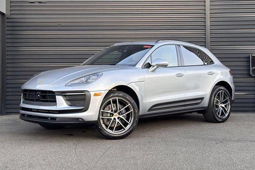 2025 Porsche Macan Base
