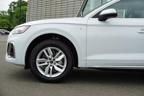 2024 Audi Q5 45 S line Premium