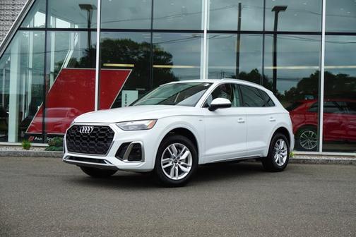 2024 Audi Q5 45 S line Premium