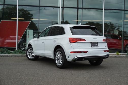 2024 Audi Q5 45 S line Premium