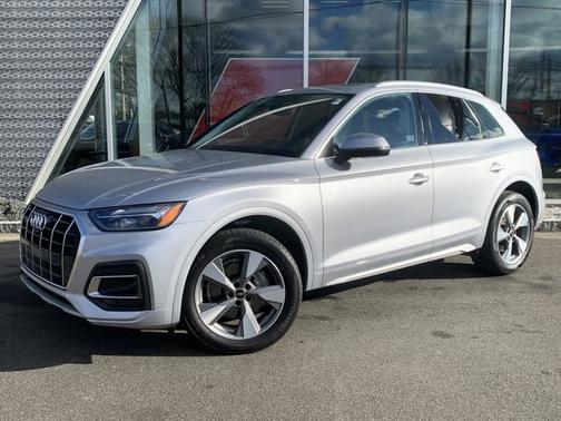 2023 Audi Q5 40 Premium Plus