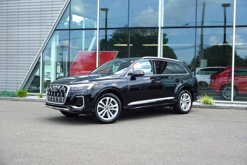 2025 Audi Q7 55 Premium Plus