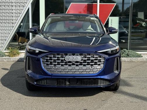 2025 Audi Q5 Premium Plus