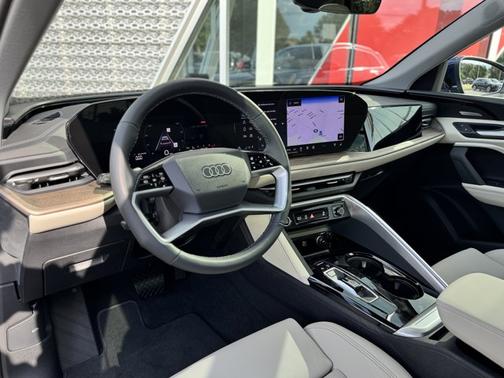 2025 Audi Q5 Premium Plus