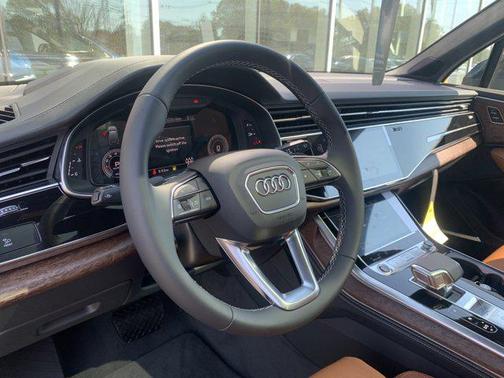 Waitomo Blue Metallic 2026 Audi Q7 55 Prestige